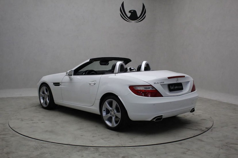 Foto do veículo MERCEDES-BENZ  SLK 250 2015 23.660 KM 149.000,00