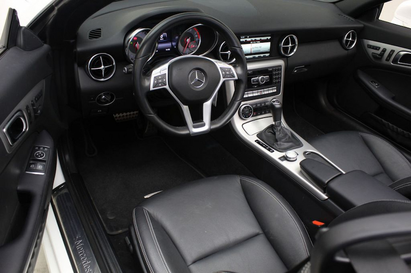 Foto do veículo MERCEDES-BENZ  SLK 250 2015 23.660 KM 149.000,00