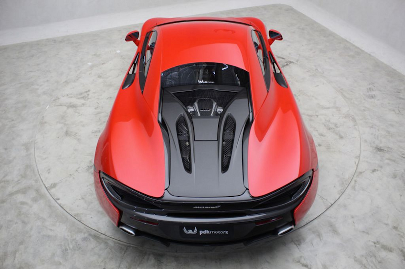 Foto do veículo MCLAREN  540C COUPE 2019 780 KM 1.780.000,00