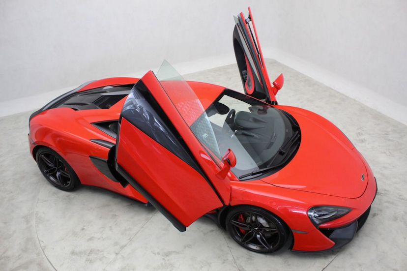Foto do veículo MCLAREN  540C COUPE 2019 780 KM 1.780.000,00