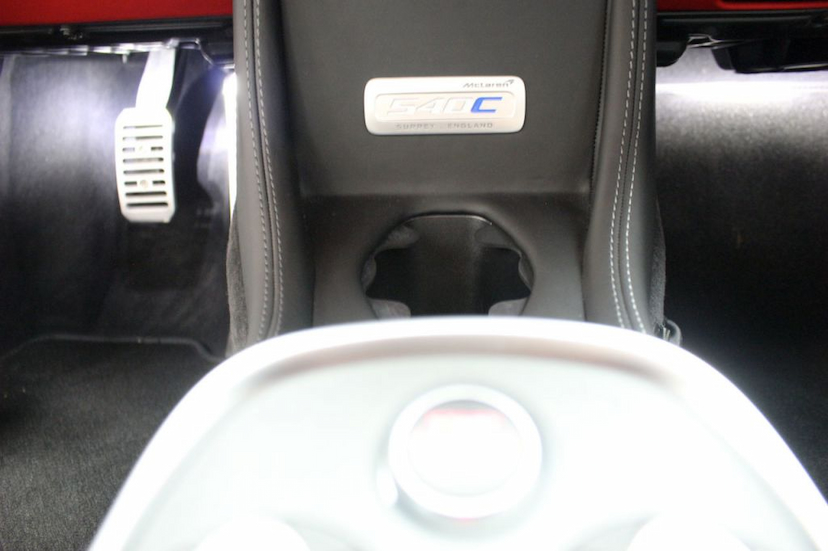 Foto do veículo MCLAREN  540C COUPE 2019 780 KM 1.780.000,00