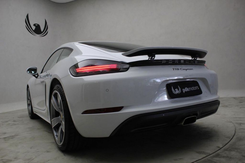 Foto do veículo PORSCHE  718 CAYMAN 2018 10.225 KM 359.000,00