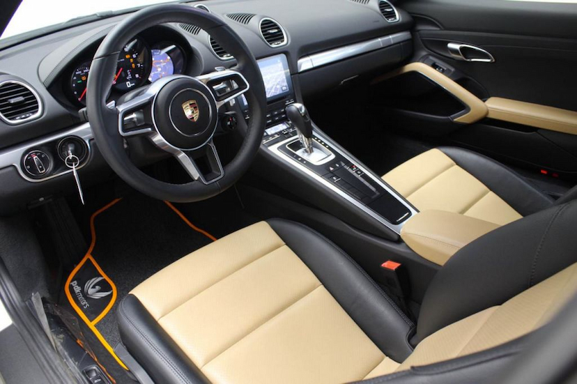 Foto do veículo PORSCHE  718 CAYMAN 2018 10.225 KM 359.000,00