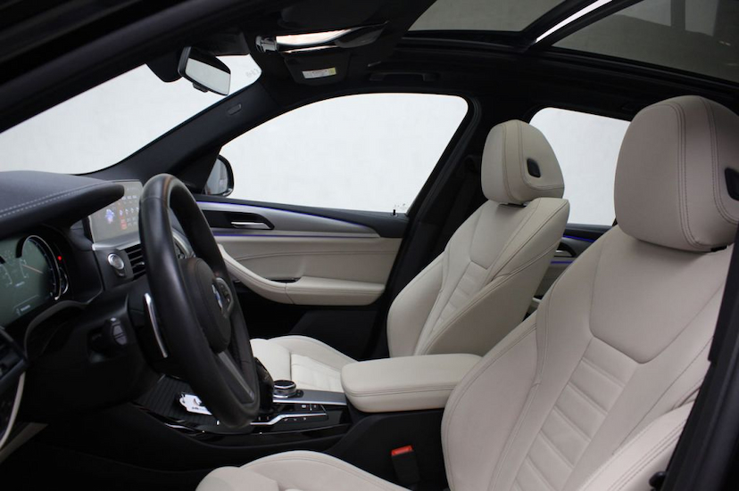 Foto do veículo BMW  X3 M40I 2018 7.636 KM 300.000,00