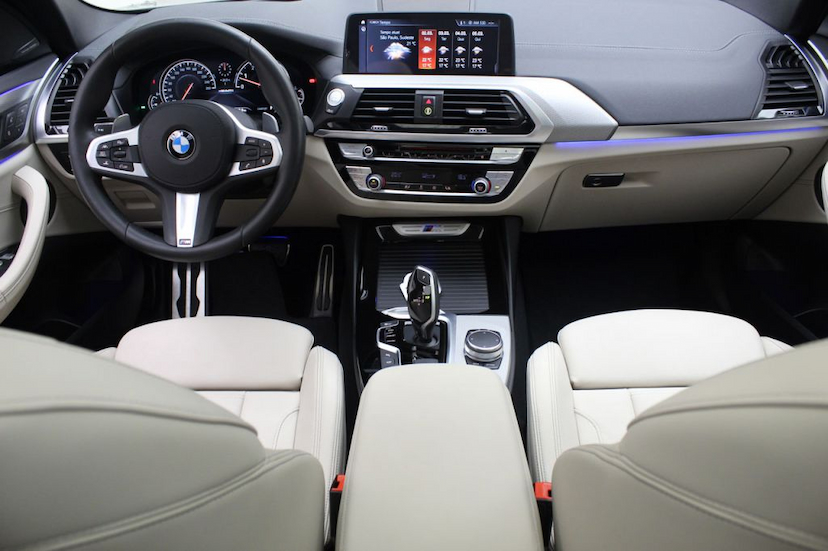 Foto do veículo BMW  X3 M40I 2018 7.636 KM 300.000,00