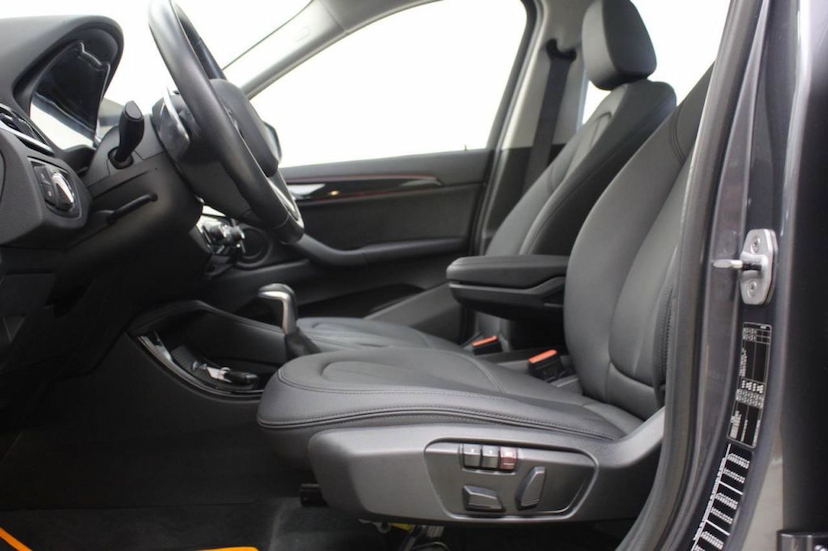 Foto do veículo BMW  X1 20I X-LINE 2018 20.725 KM 139.000,00