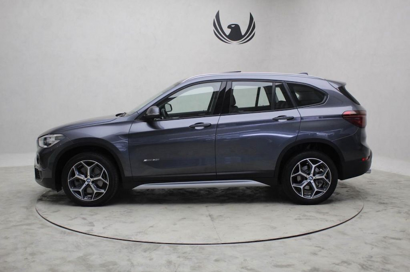 Foto do veículo BMW  X1 20I X-LINE 2018 20.725 KM 139.000,00