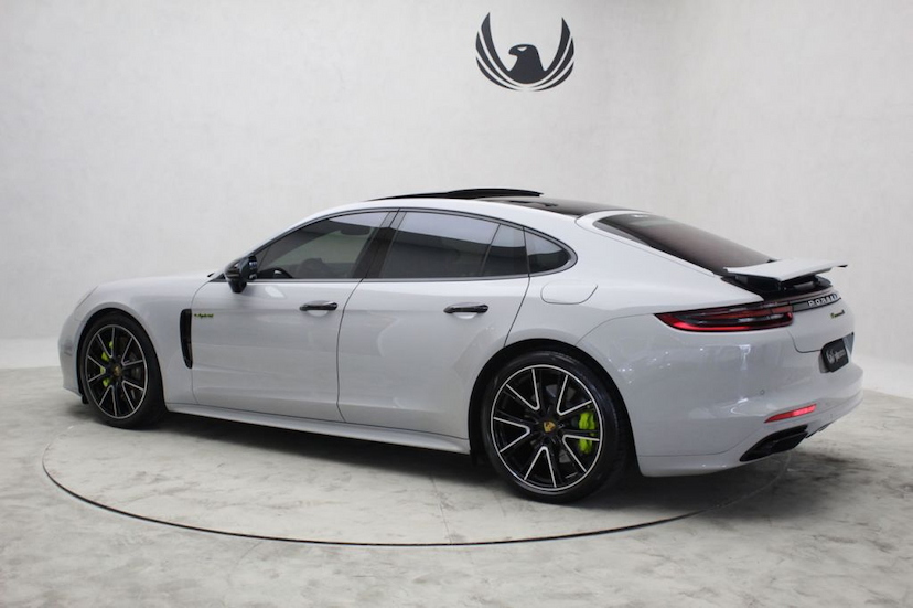 Foto do veículo PORSCHE  PANAMERA 4 E-HYBRID 2018 2.857 KM 589.000,00