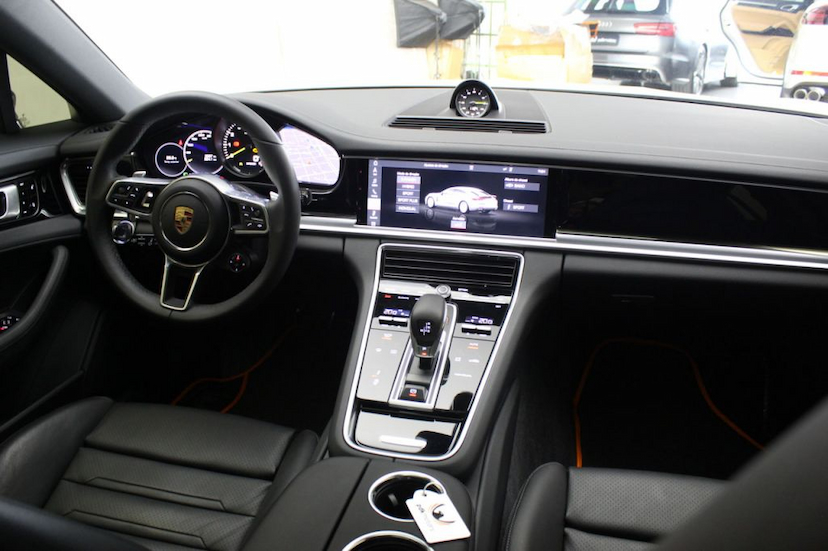 Foto do veículo PORSCHE  PANAMERA 4 E-HYBRID 2018 2.857 KM 589.000,00