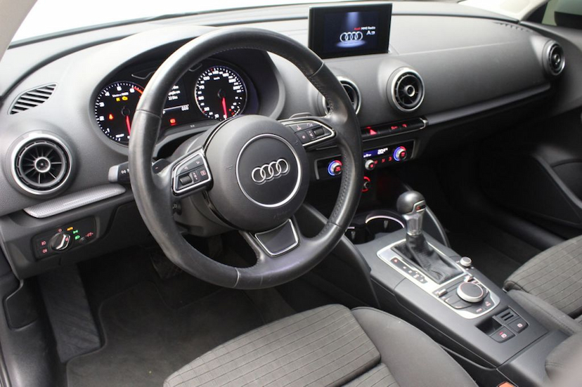 Foto do veículo AUDI  A3 1.8 SPORTBACK 2016 50.635 KM 79.000,00