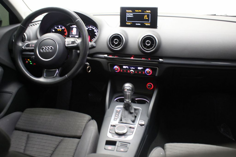Foto do veículo AUDI  A3 1.8 SPORTBACK 2016 50.635 KM 79.000,00