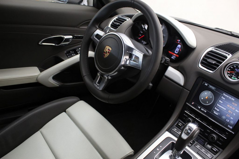 Foto do veículo PORSCHE  CAYMAN S 2014 30.135 KM 295.000,00