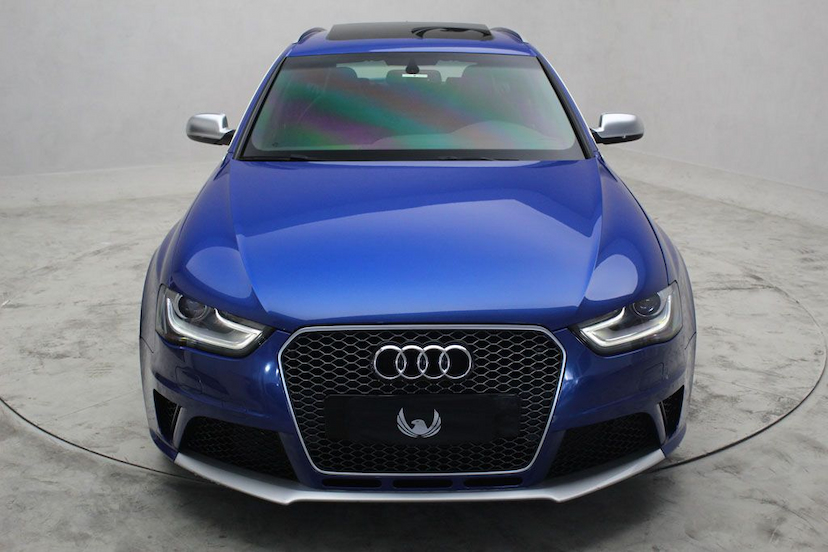 Foto do veículo AUDI RS 4 AVANT QUATTRO 2015 32.330 KM 284.000,00