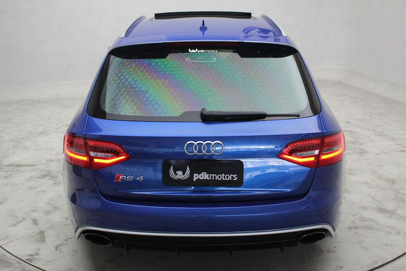 Foto do veículo AUDI RS 4 AVANT QUATTRO 2015 32.330 KM 284.000,00