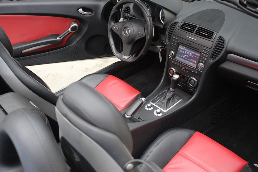 Foto do veículo MERCEDES-BENZ  SLK 55 AMG 2010 44.823 KM 169.000,00