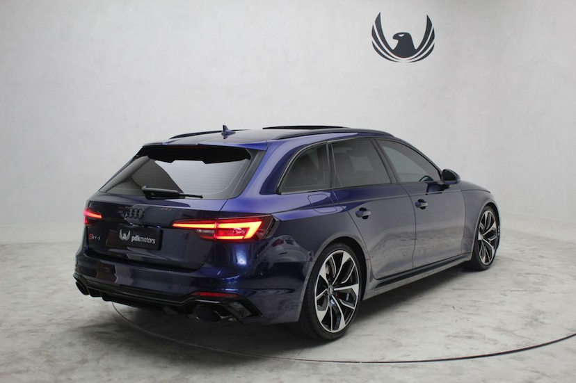 Foto do veículo AUDI RS 4 AVANT QUATTRO 2019 1.720 KM 455.000,00