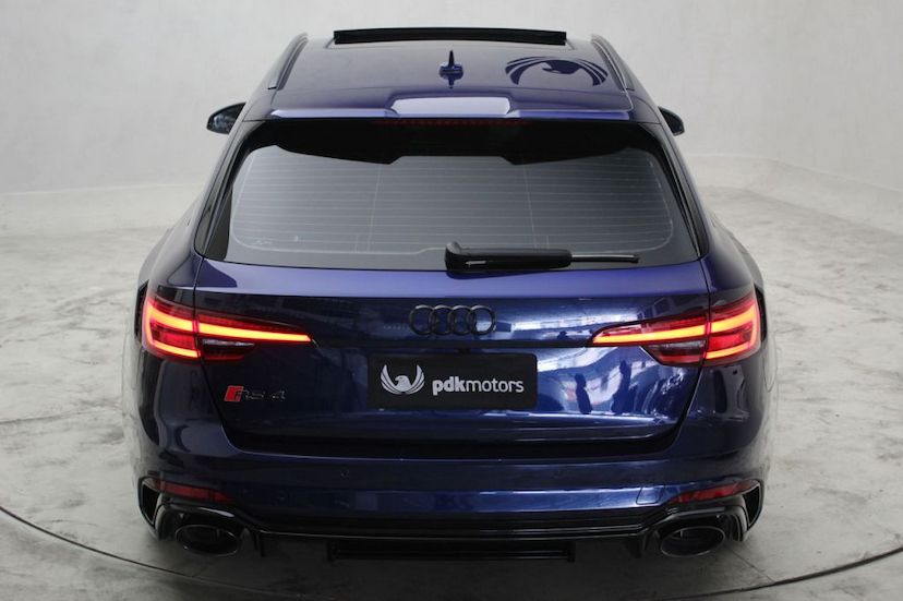 Foto do veículo AUDI RS 4 AVANT QUATTRO 2019 1.720 KM 455.000,00