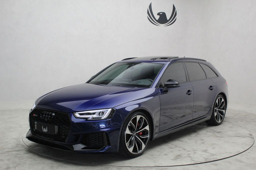 Foto do veículo AUDI RS 4 AVANT QUATTRO 2019 1.720 KM 455.000,00