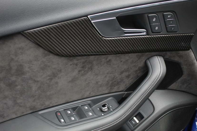 Foto do veículo AUDI RS 4 AVANT QUATTRO 2019 1.720 KM 455.000,00