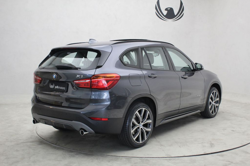 Foto do veículo BMW  X1 25I SPORT 2017 39.120 KM 129.000,00