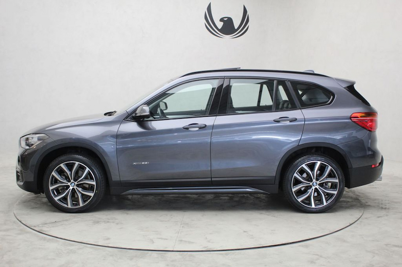 Foto do veículo BMW  X1 25I SPORT 2017 39.120 KM 129.000,00
