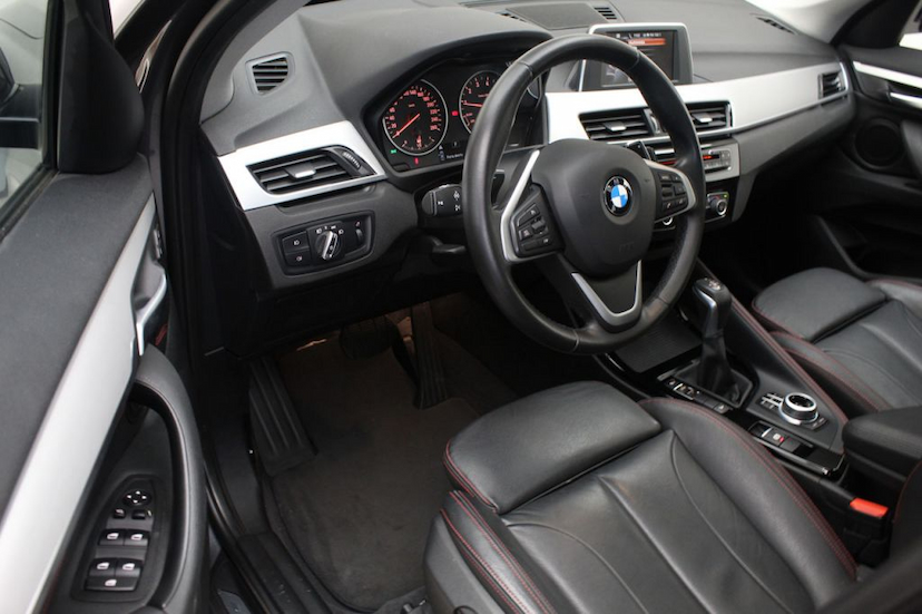 Foto do veículo BMW  X1 25I SPORT 2017 39.120 KM 129.000,00