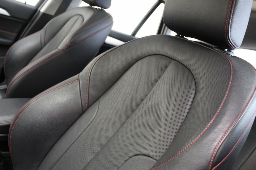Foto do veículo BMW  X1 25I SPORT 2017 39.120 KM 129.000,00