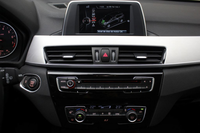Foto do veículo BMW  X1 25I SPORT 2017 39.120 KM 129.000,00