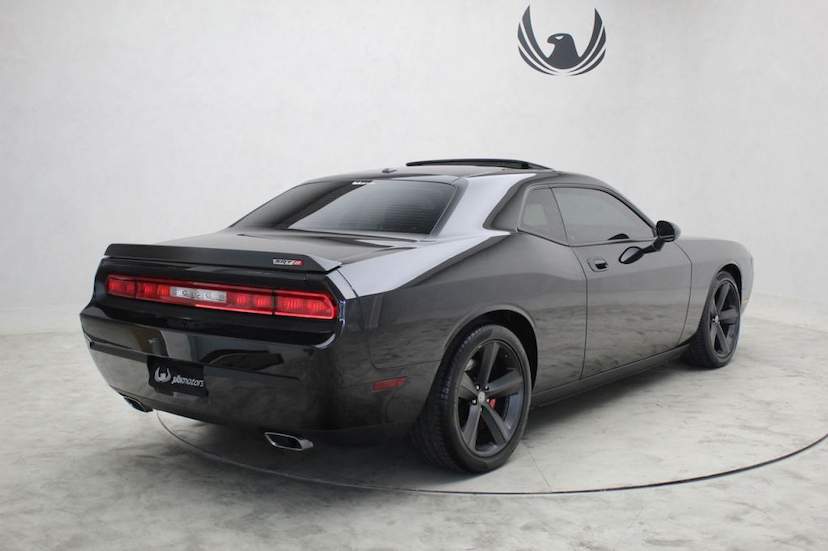 Foto do veículo DODGE  CHALLENGER SRT8 HEMI 2008 8.508 KM 299.000,00