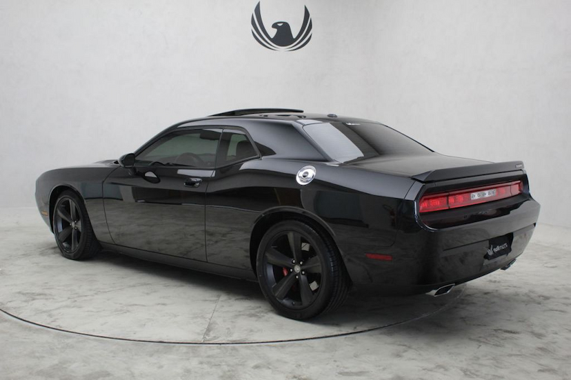 Foto do veículo DODGE  CHALLENGER SRT8 HEMI 2008 8.508 KM 299.000,00