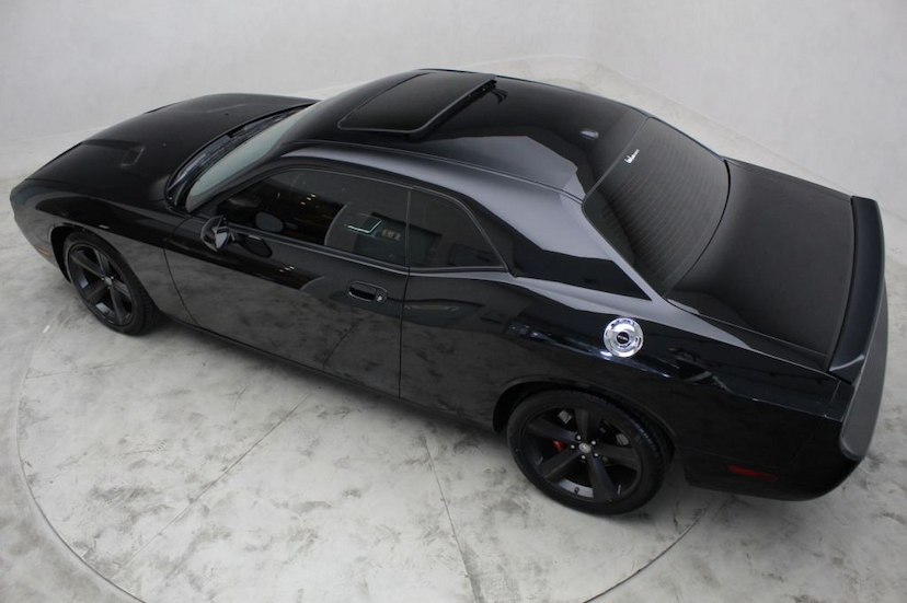 Foto do veículo DODGE  CHALLENGER SRT8 HEMI 2008 8.508 KM 299.000,00