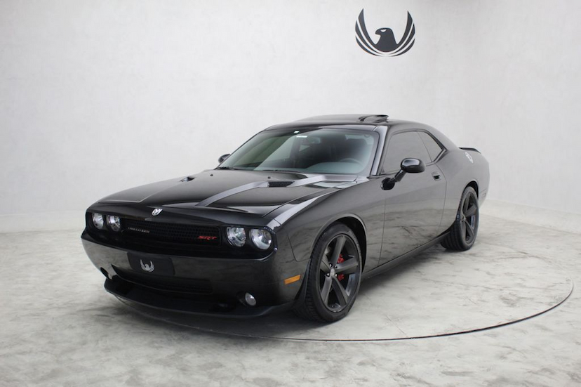 Foto do veículo DODGE  CHALLENGER SRT8 HEMI 2008 8.508 KM 299.000,00