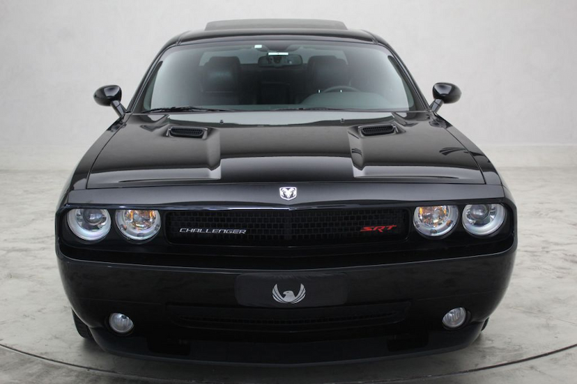 Foto do veículo DODGE  CHALLENGER SRT8 HEMI 2008 8.508 KM 299.000,00