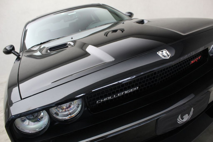 Foto do veículo DODGE  CHALLENGER SRT8 HEMI 2008 8.508 KM 299.000,00