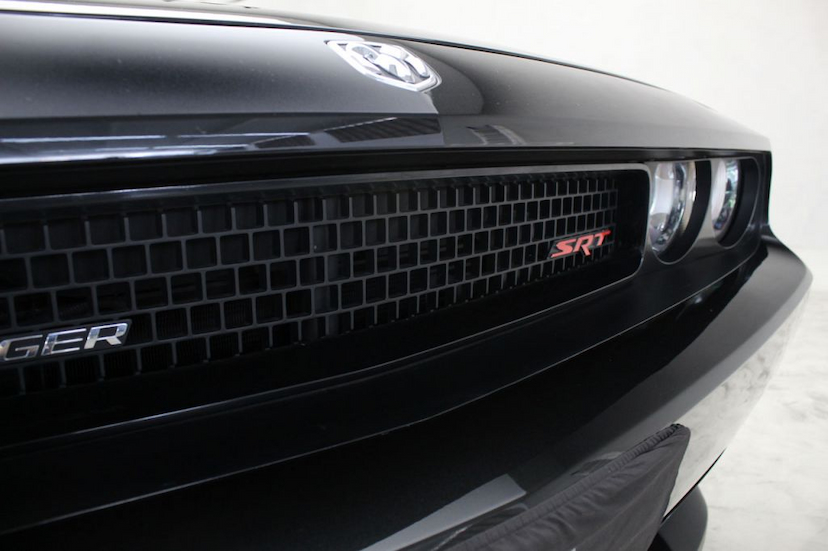 Foto do veículo DODGE  CHALLENGER SRT8 HEMI 2008 8.508 KM 299.000,00