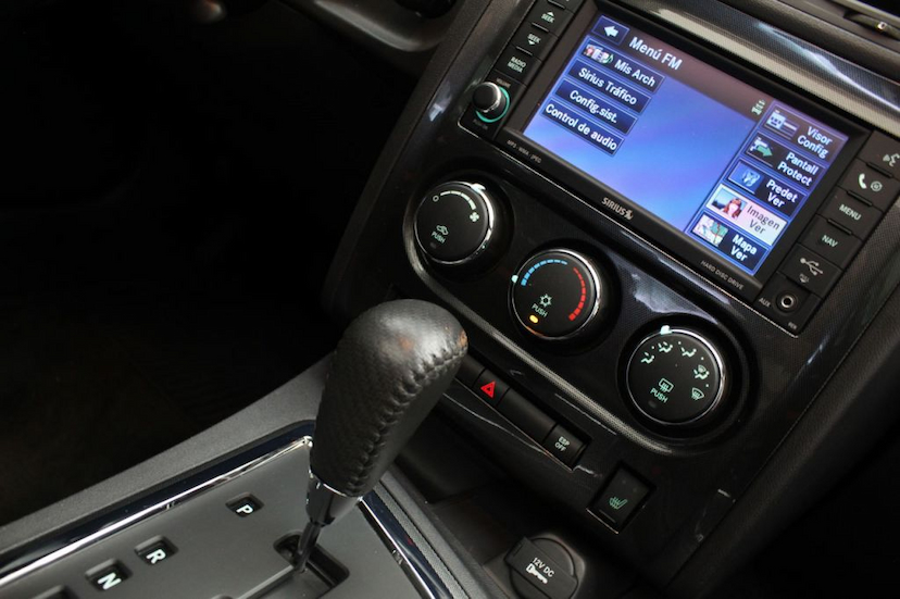 Foto do veículo DODGE  CHALLENGER SRT8 HEMI 2008 8.508 KM 299.000,00