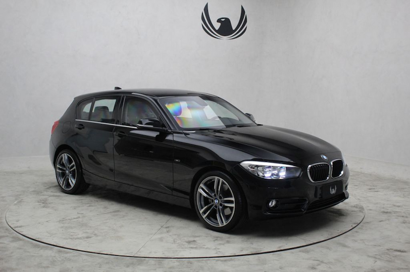 Foto do veículo BMW  120I SPORT ACTIVEFLEX 2016 22.450 KM 109.000,00