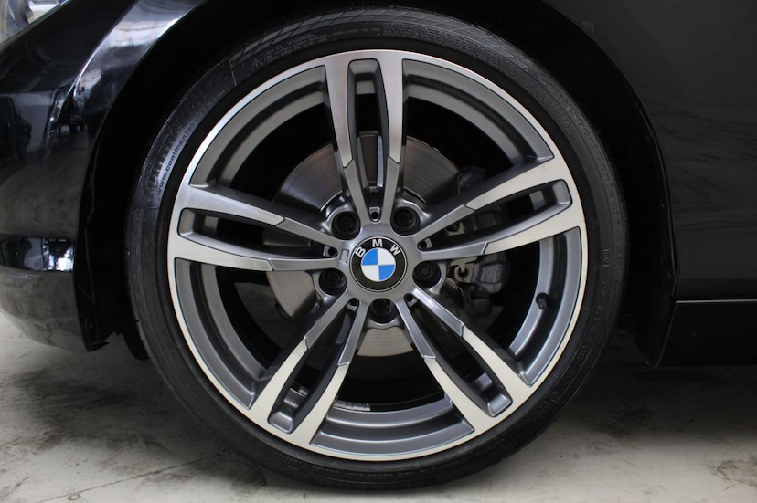 Foto do veículo BMW  120I SPORT ACTIVEFLEX 2016 22.450 KM 109.000,00