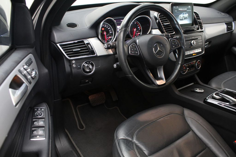 Foto do veículo MERCEDES-BENZ  GLE 400 COUPé 2017 30.290 KM 299.000,00