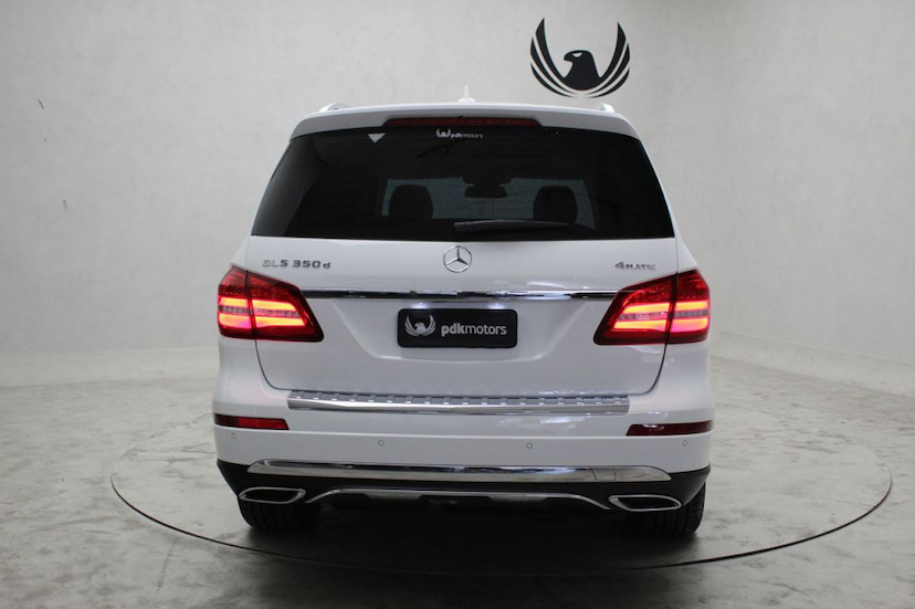 Foto do veículo MERCEDES-BENZ  GLS 350D 7L 2019 1.835 KM 459.000,00