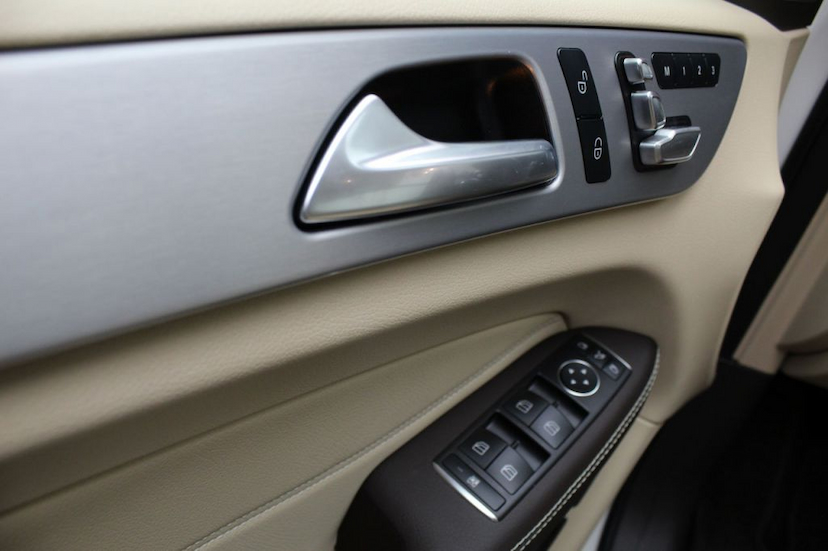 Foto do veículo MERCEDES-BENZ  GLS 350D 7L 2019 1.835 KM 459.000,00