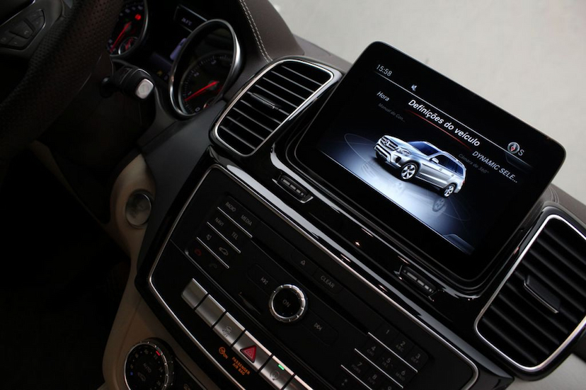 Foto do veículo MERCEDES-BENZ  GLS 350D 7L 2019 1.835 KM 459.000,00
