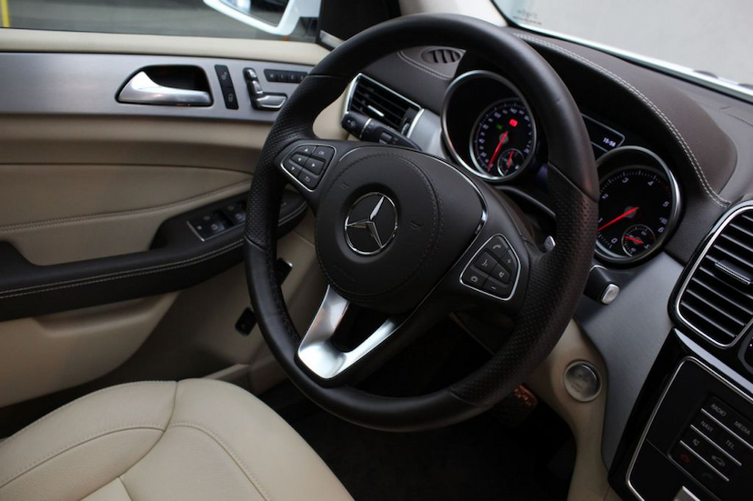 Foto do veículo MERCEDES-BENZ  GLS 350D 7L 2019 1.835 KM 459.000,00