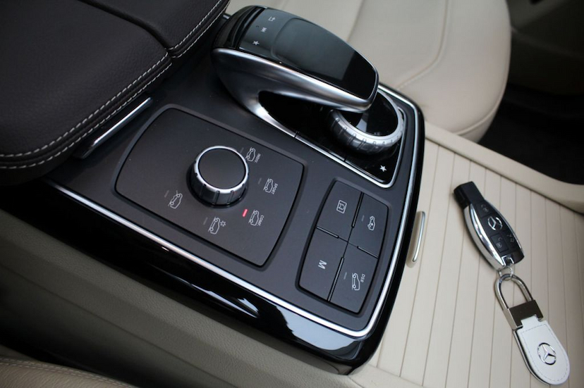 Foto do veículo MERCEDES-BENZ  GLS 350D 7L 2019 1.835 KM 459.000,00
