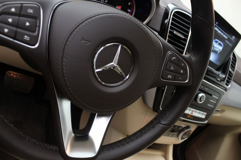 Foto do veículo MERCEDES-BENZ  GLS 350D 7L 2019 1.835 KM 459.000,00