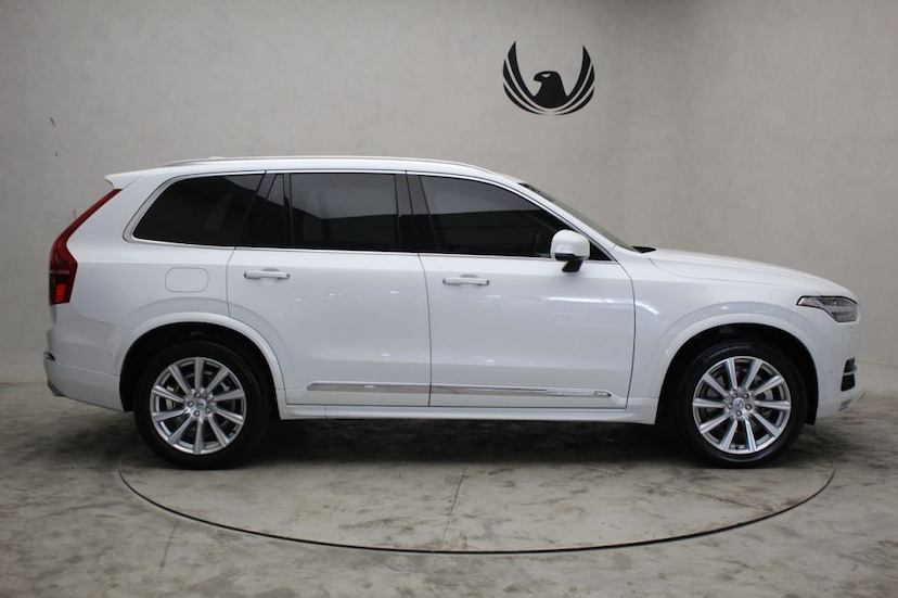 Foto do veículo VOLVO  XC90 D5 INSCRIPTION 7L 2019 3.435 KM 349.000,00