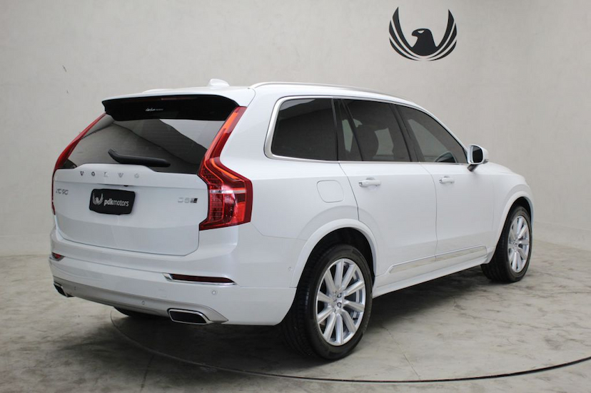 Foto do veículo VOLVO  XC90 D5 INSCRIPTION 7L 2019 3.435 KM 349.000,00