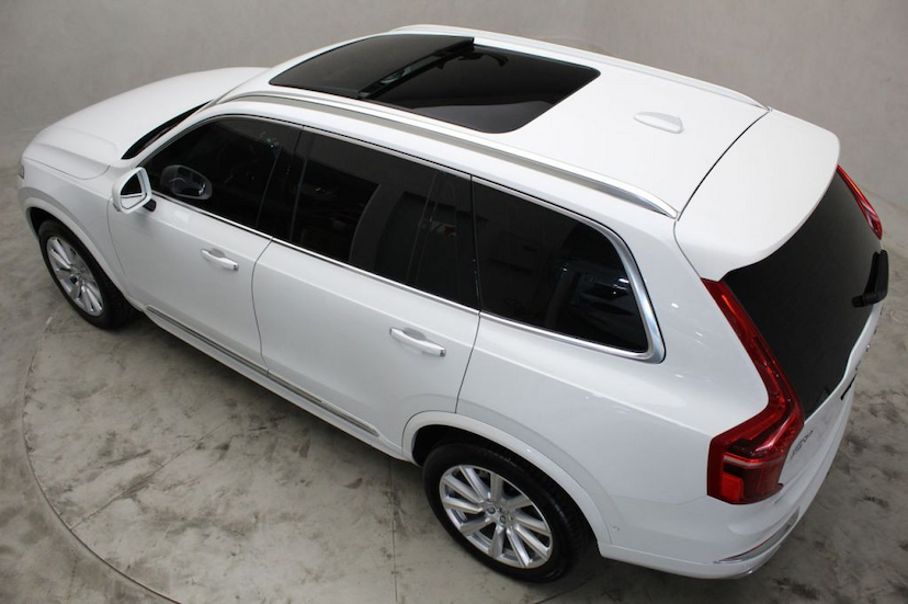 Foto do veículo VOLVO  XC90 D5 INSCRIPTION 7L 2019 3.435 KM 349.000,00