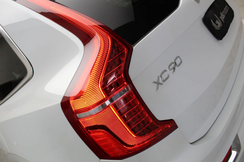Foto do veículo VOLVO  XC90 D5 INSCRIPTION 7L 2019 3.435 KM 349.000,00
