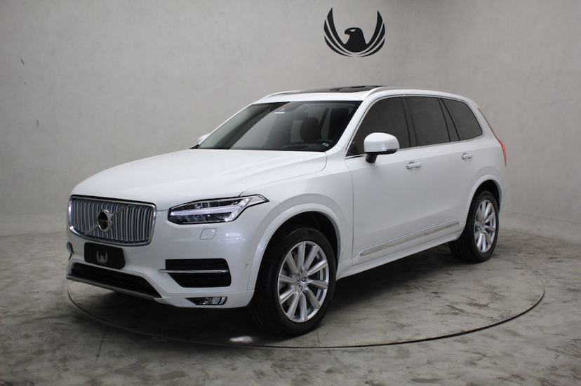 Foto do veículo VOLVO  XC90 D5 INSCRIPTION 7L 2019 3.435 KM 349.000,00